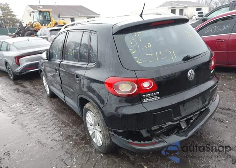 2009 Volkswagen Tiguan S from USA, damaged, VIN WVGAV75N29W524498
